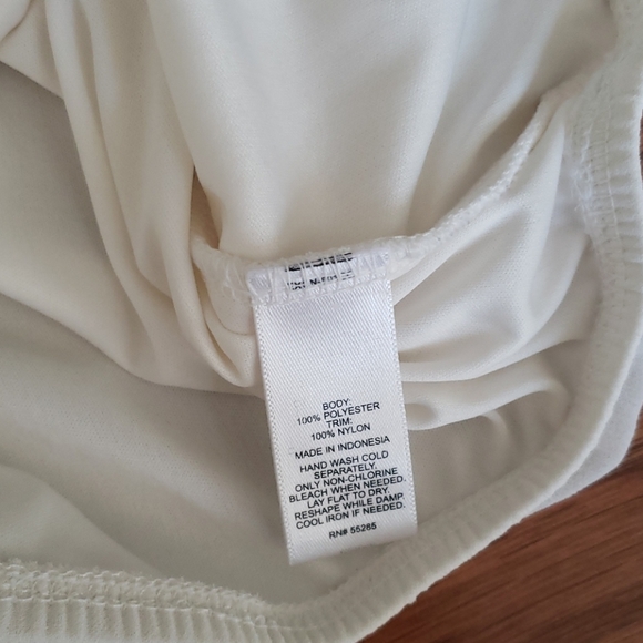 NWOT Beautifully Detailed Express Top - Picture 5 of 5